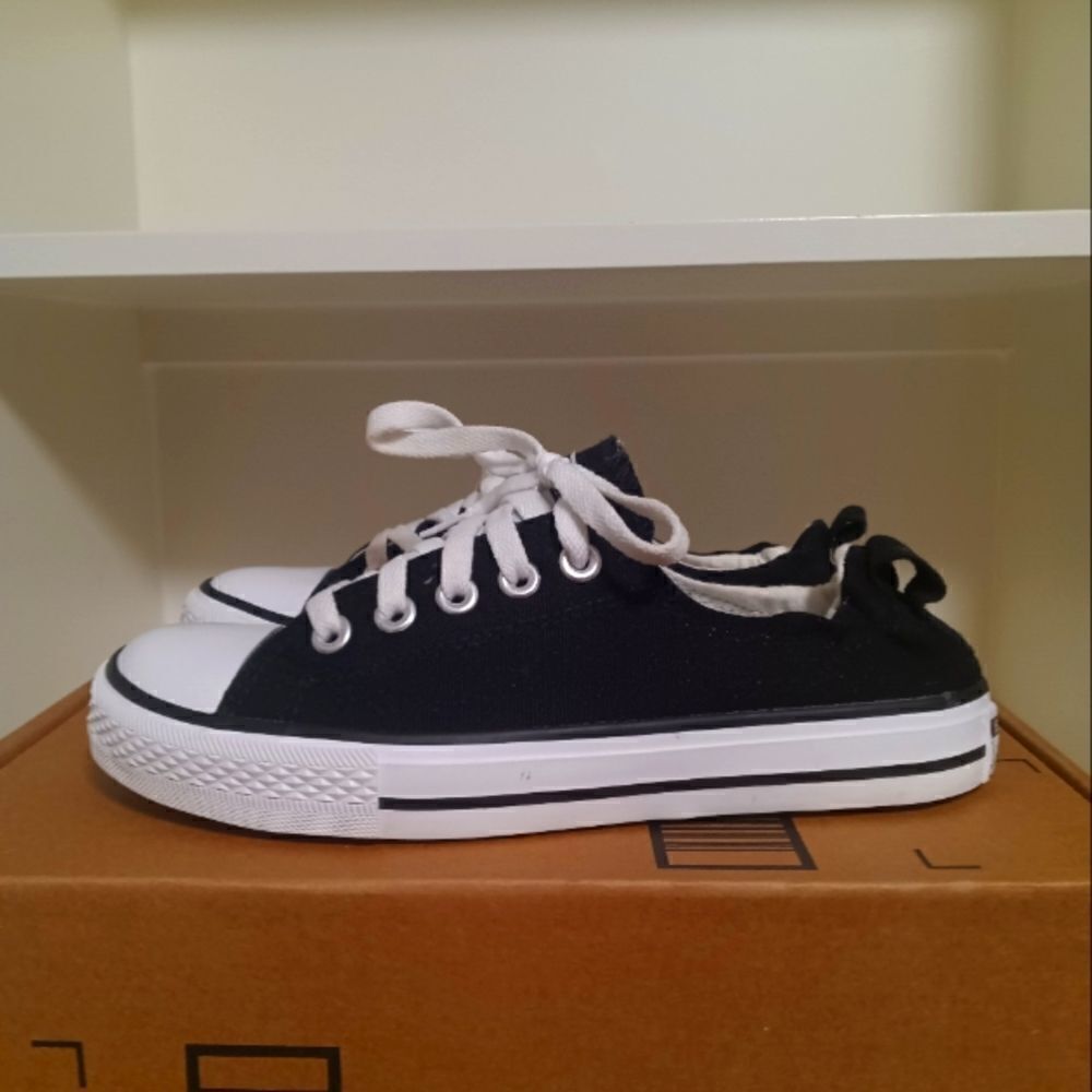 💯🔥JEAN ARDOR CANVAS SNEAKERS- WOMEN'S SIZE 8.5 BLACK🔥🔥NEW IN THE BOX- ....